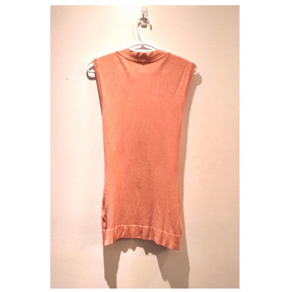 Y2K Banana Republic Fitted Sleeveles Stretch Knit Queen Anne Neckline U-Neck Top - Picture 5 of 16